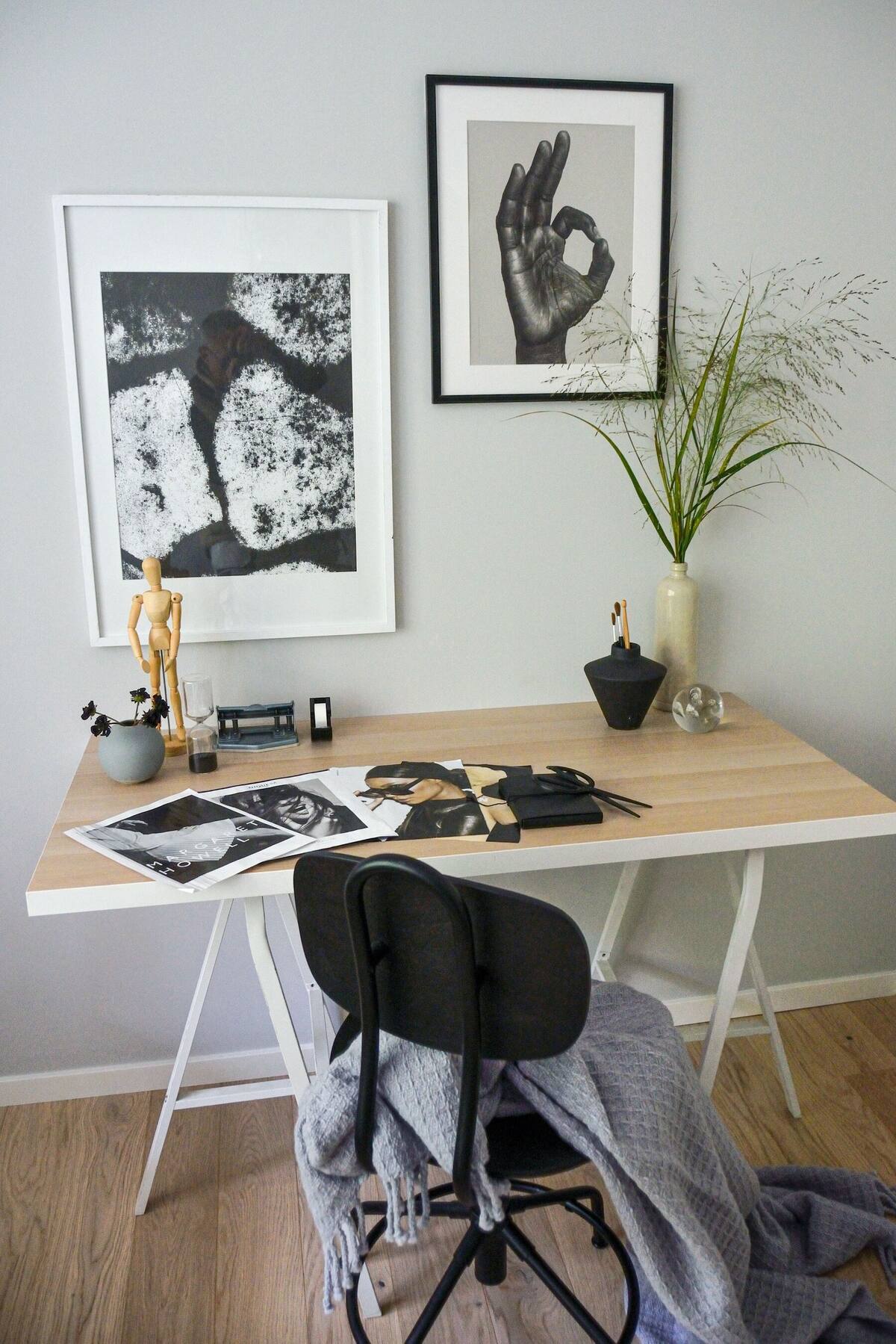 A quiet Nordic desk